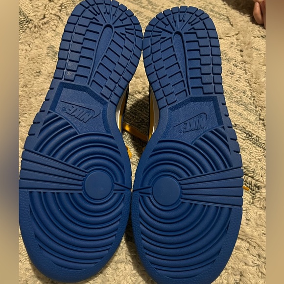 Men’s Nike Dunk Low- UCLA - Picture 3 of 9